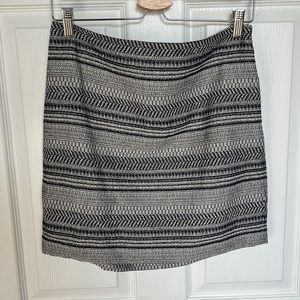 NWT Banana Republic Patterned Navy & White Skirt Size 8